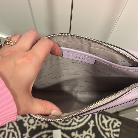 ✨Michael Kors Jet Set Crossbody - Lilac✨ - Picture 5 of 5